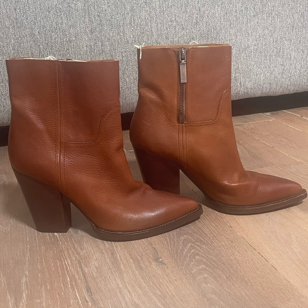 Saint Laurent brown leather ankle booties
